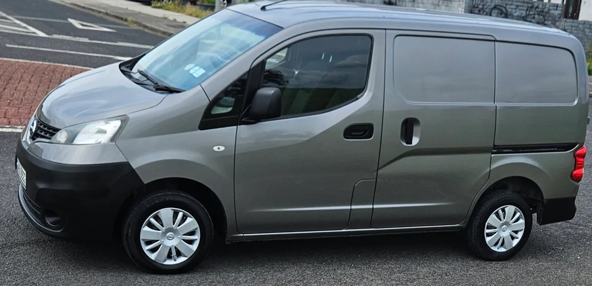 Nissan NV200 TAX & DOE - Image 3