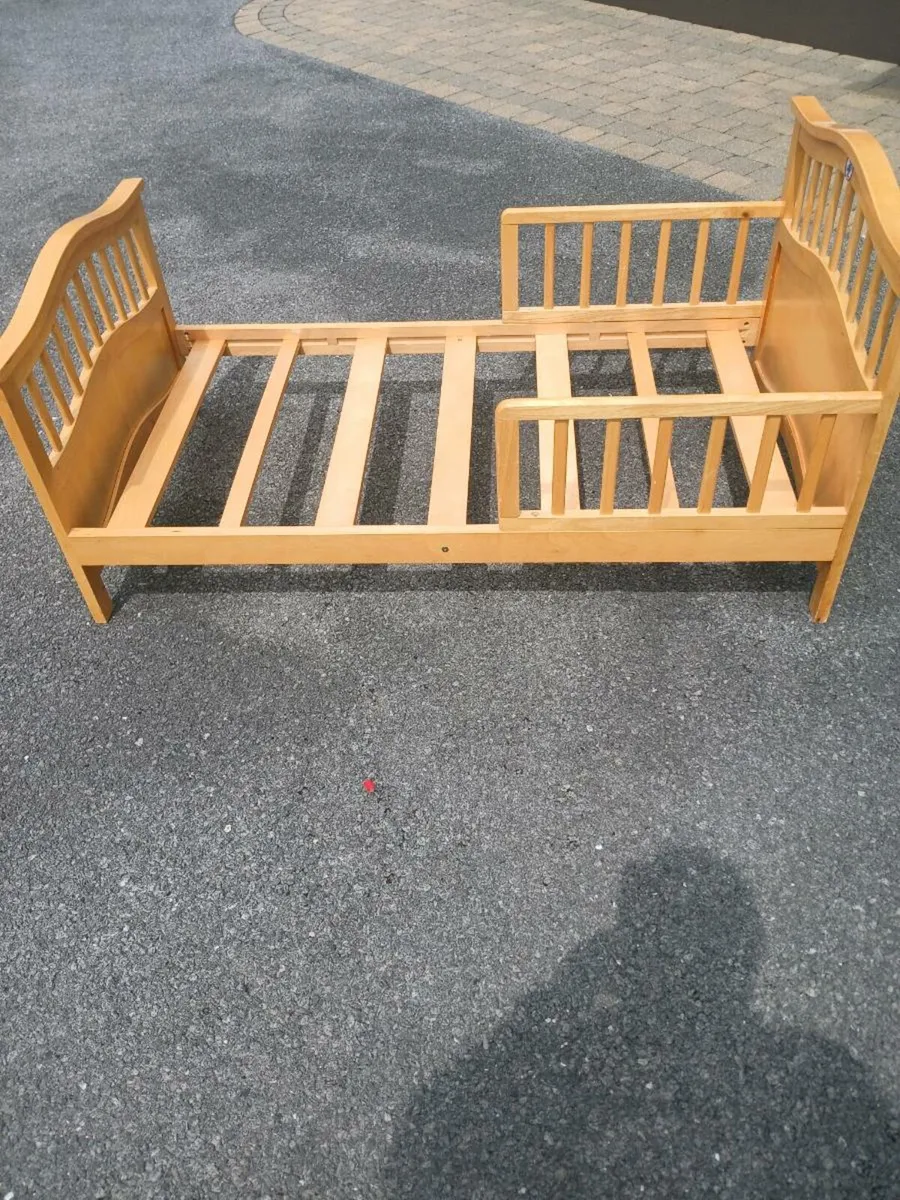 Toddler bed - Image 2