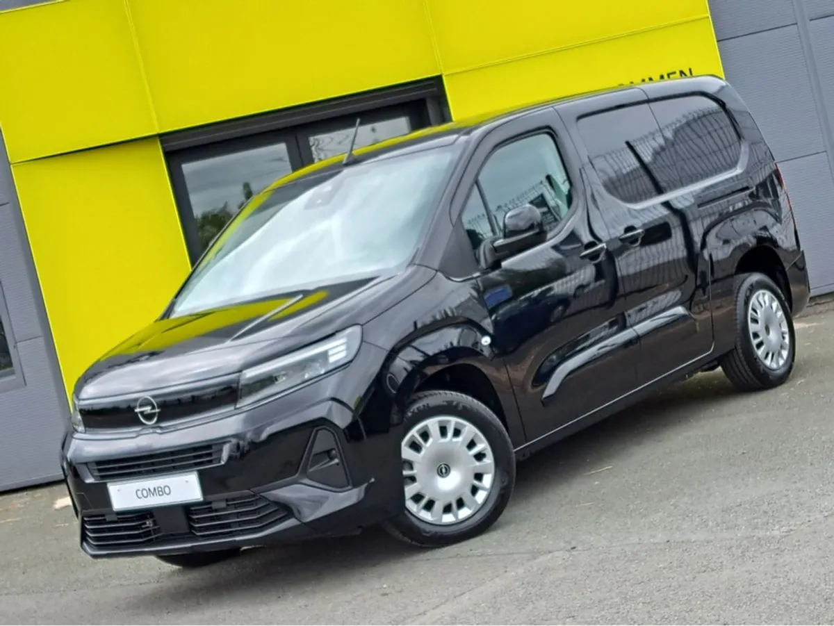 Opel Combo Sportive 1.5td 100HP L2h1  reversing C - Image 2