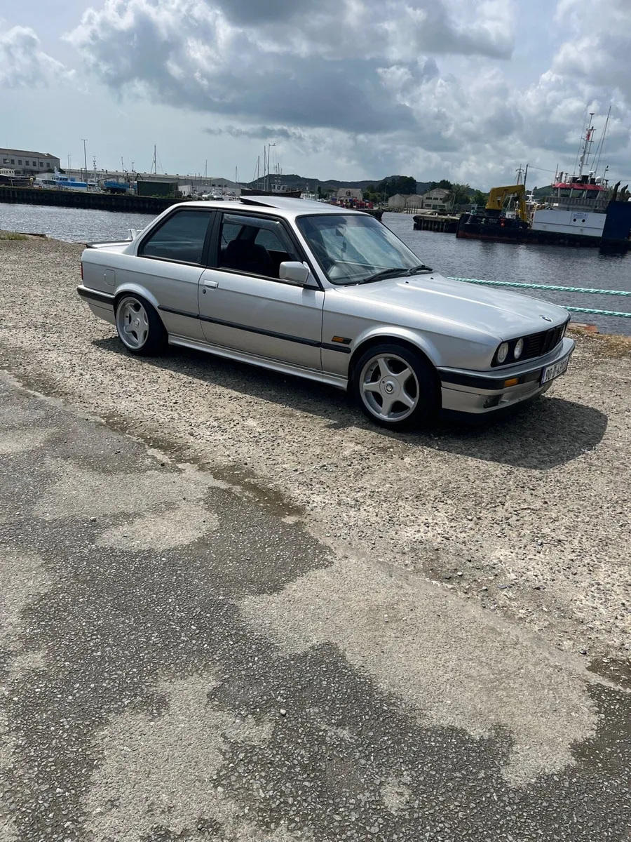 BMW E30 Coupe 316 - Image 4