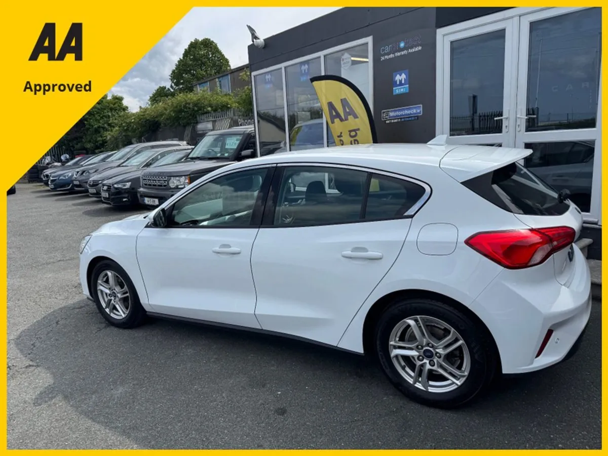 Ford Focus 1.0 T Zetec 125BHP 5dr..new Nct..12 Mo - Image 2