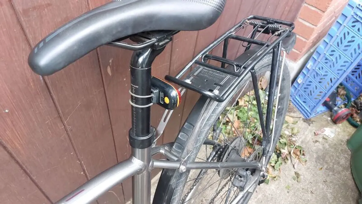 Giant Escape Bike - Disk Brake Version - Image 4