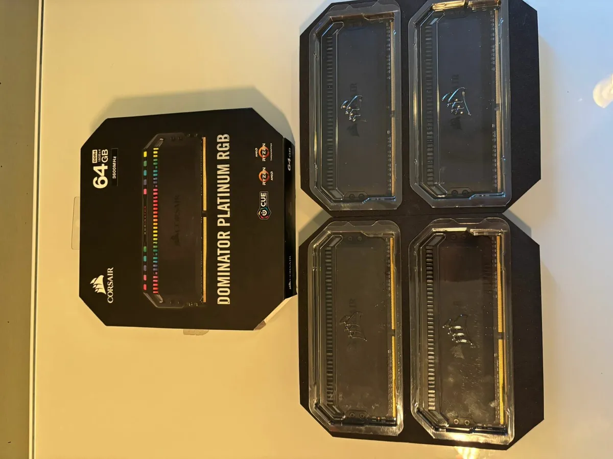 CORSAIR DOMINATOR PLATINUM RAM RGB 64GB DDR4 - Image 1