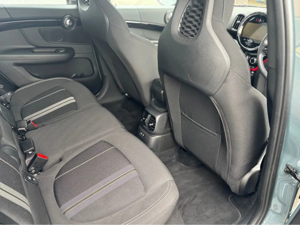Skoda Karoq Sport 1.6 TDI 115HP DSG 4DR Auto - Image 2