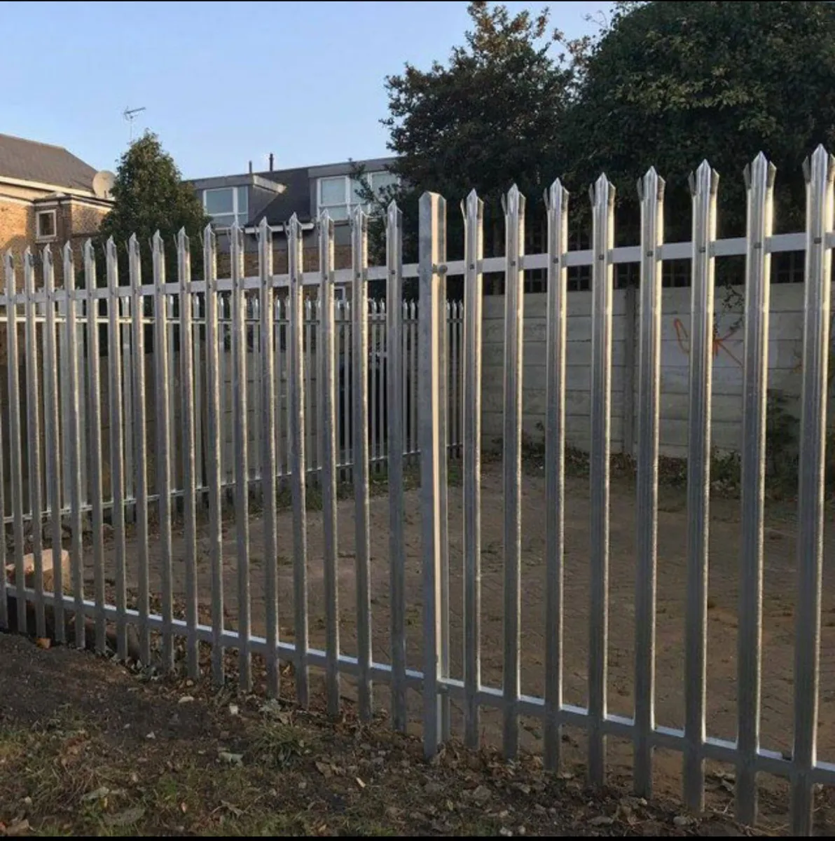 SGS FENCING CONTRACTORS - Image 3