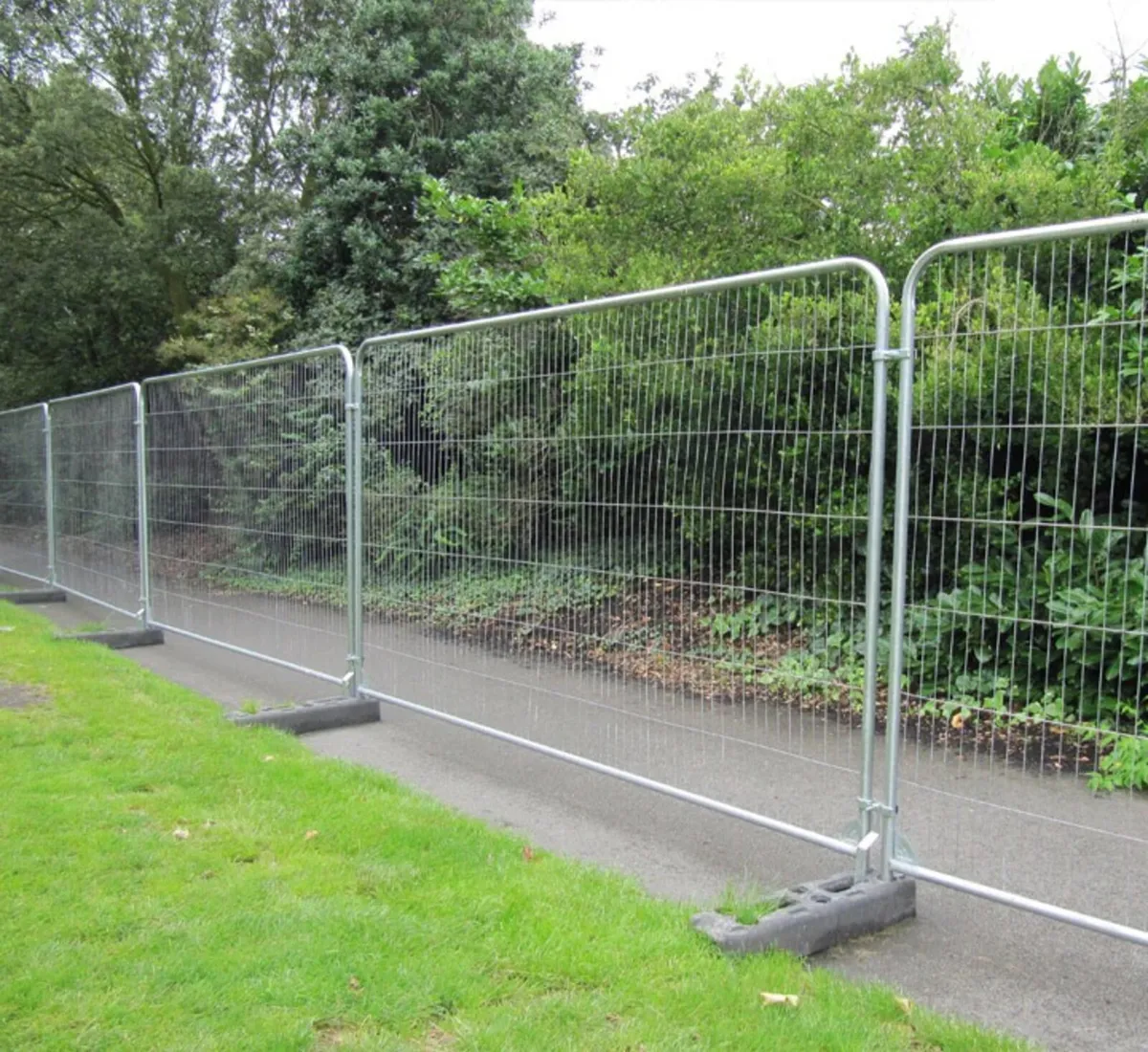 SGS FENCING CONTRACTORS - Image 4