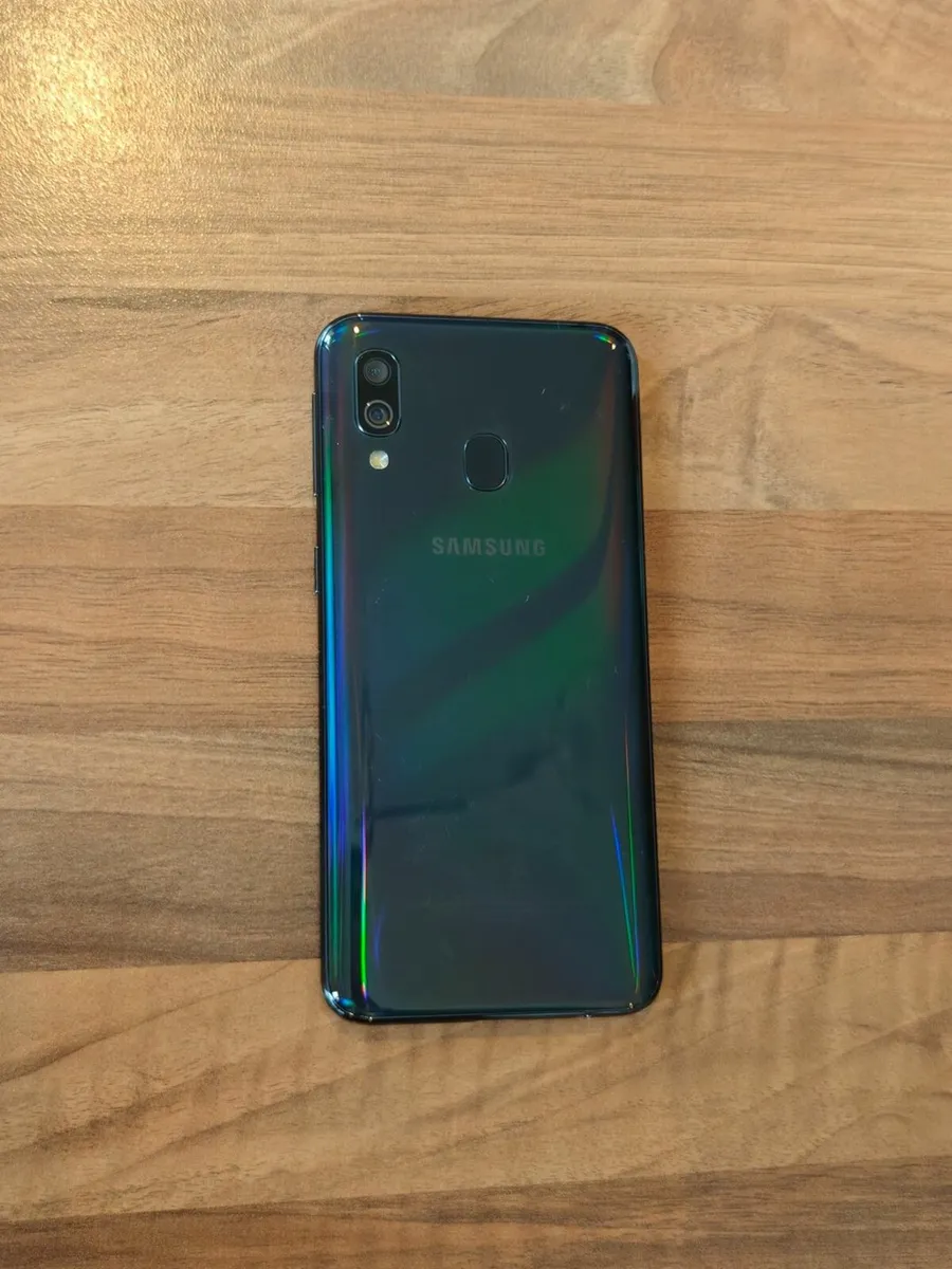 == NEW Samsung Galaxy A40 == - Image 3