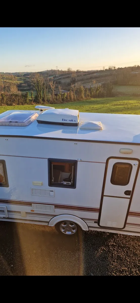 Caravan - Image 2
