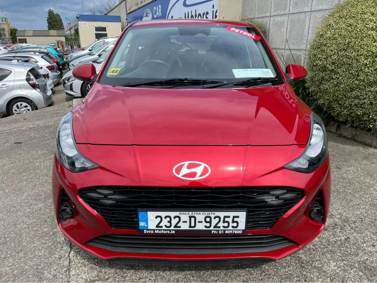 Hyundai i10 Deluxe Plus 1.0 Petrol //high Spec//r - Image 2