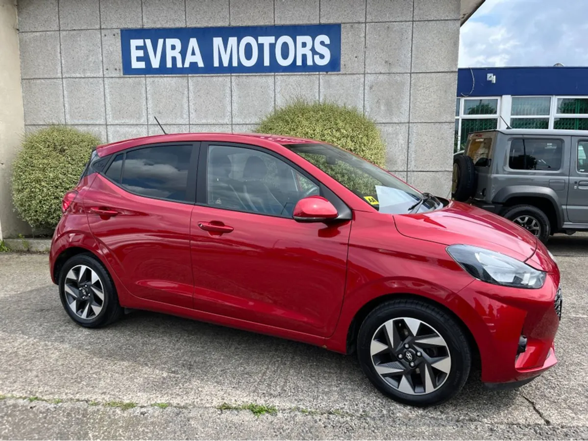 Hyundai i10 Deluxe Plus 1.0 Petrol //high Spec//r - Image 3