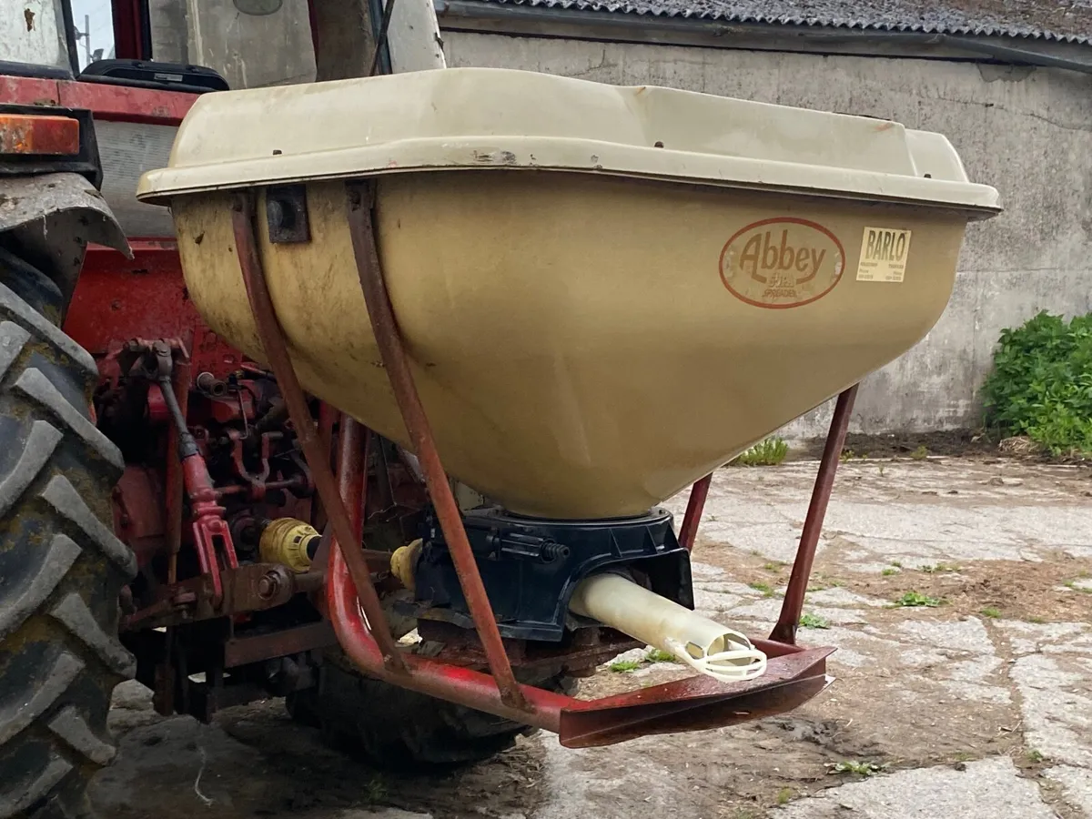 Fertiliser Spreader - Image 1