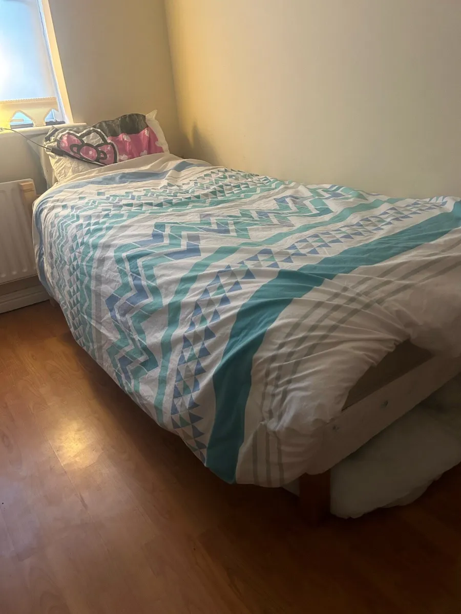 2 beds for SALE - Image 1