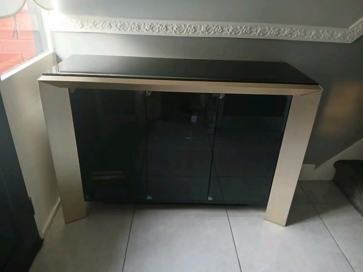 Solid Sitting Room Unit