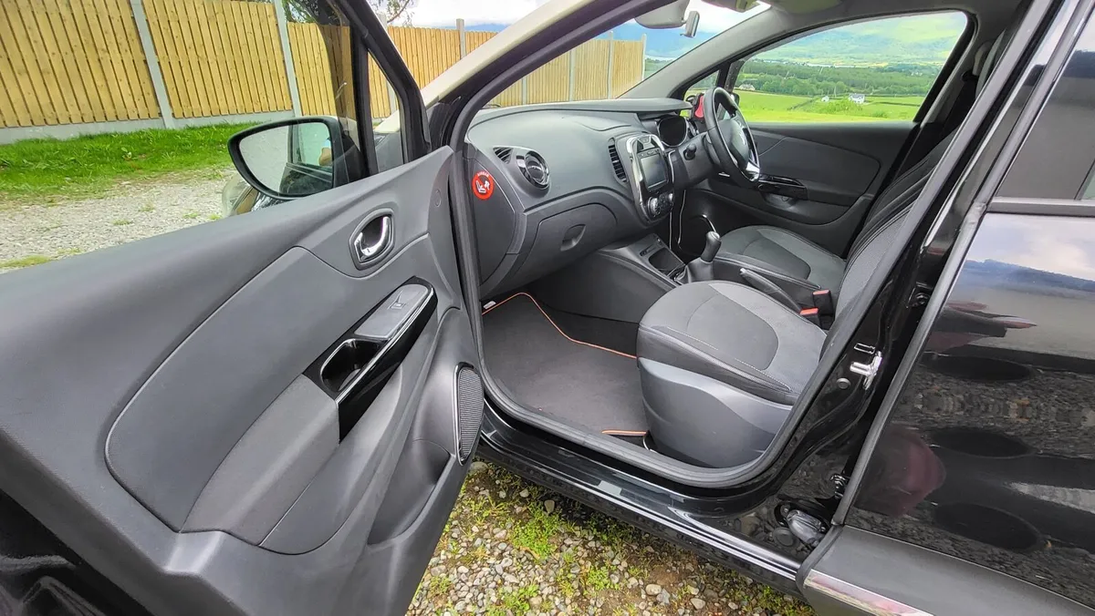 Renault Captur 2015 INTENSE 1.5 CDI90- new NCT - Image 4