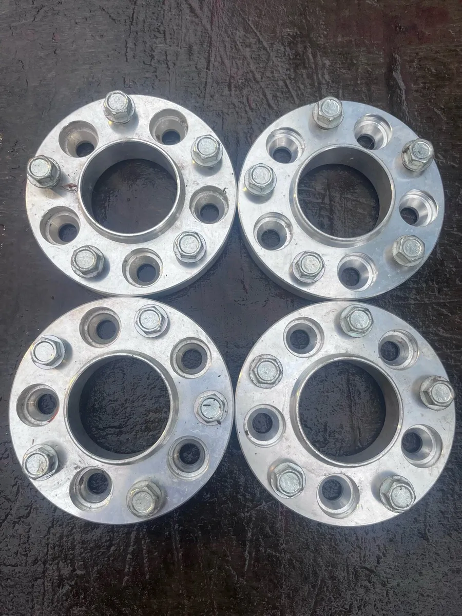 Wheel adapters - Image 1