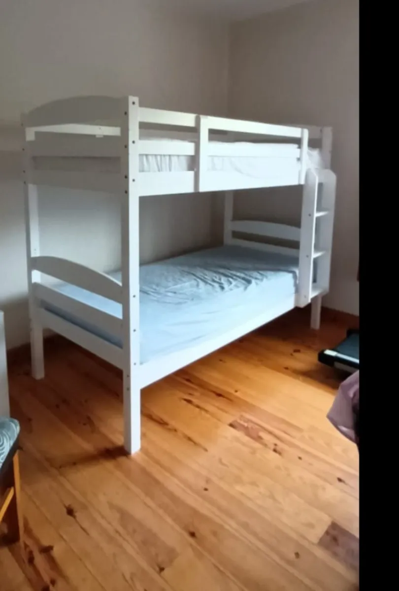 Bunk bed - Image 1