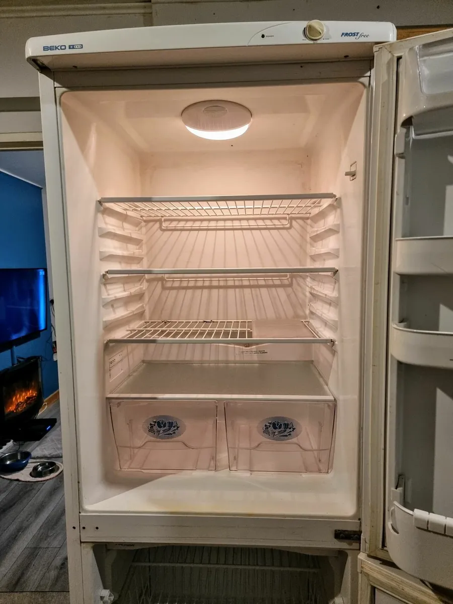 Fridge freezer - Image 4