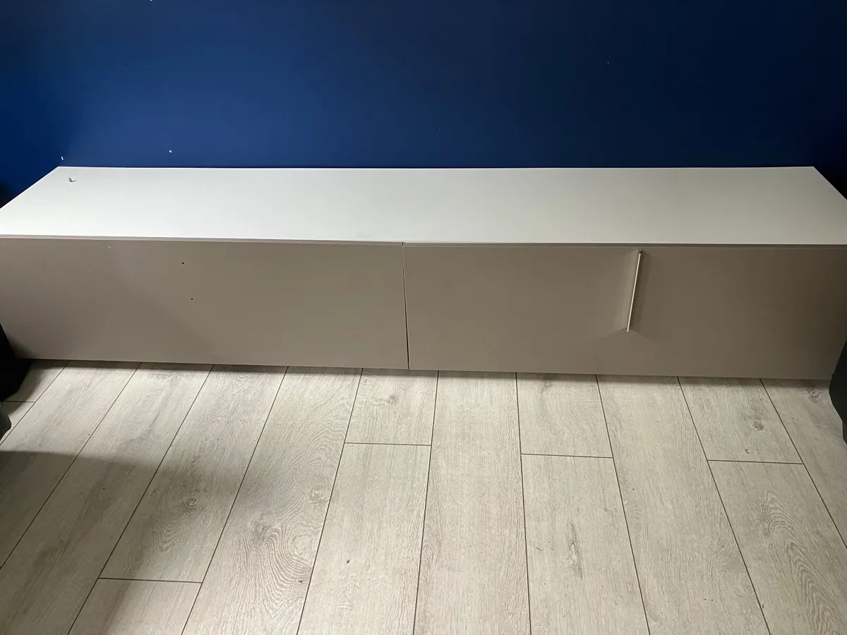 TV Unit - Image 3