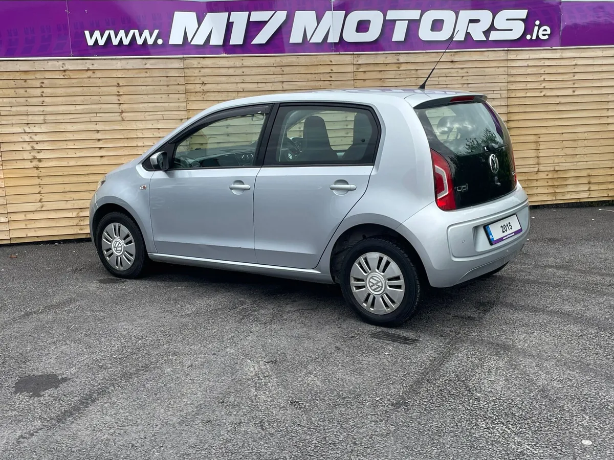 VW UP 1.0 PETROL AUTO 65KMS - Image 2