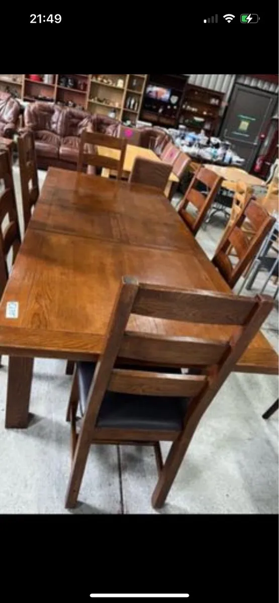 Extendable table & 6 chairs - Image 2