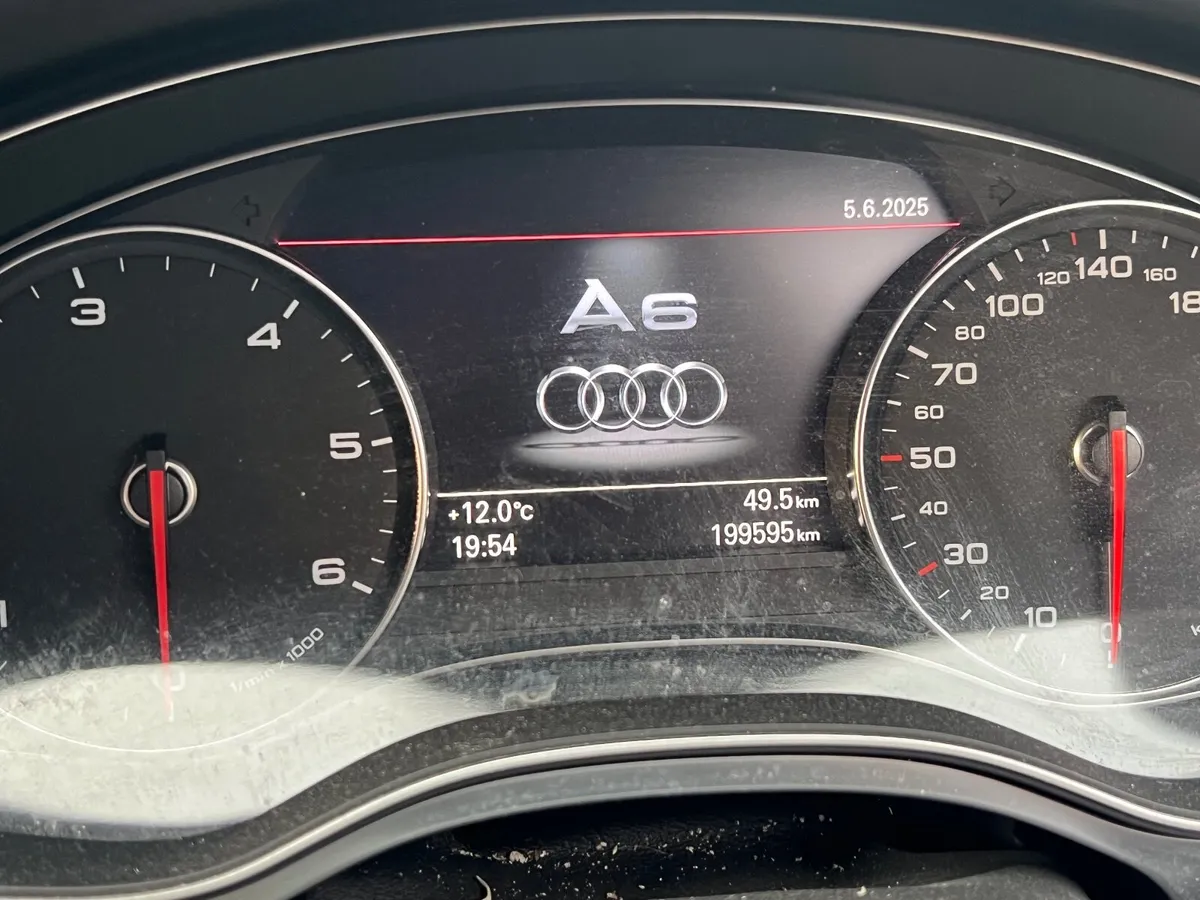 Audi A6 2012 - Image 2