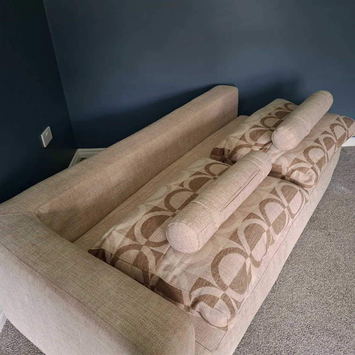 Couch - Image 2