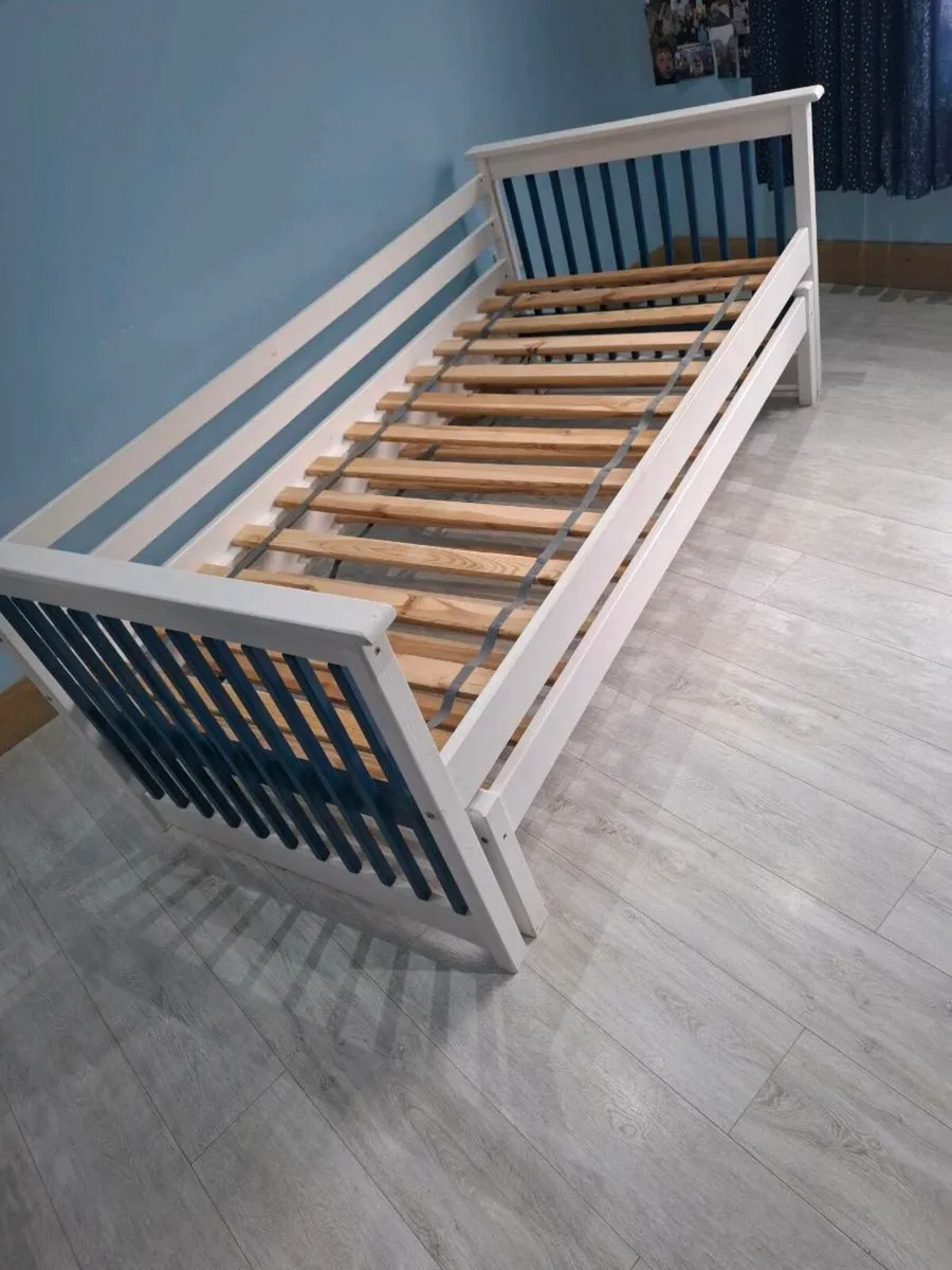 Trundle bed - Image 1