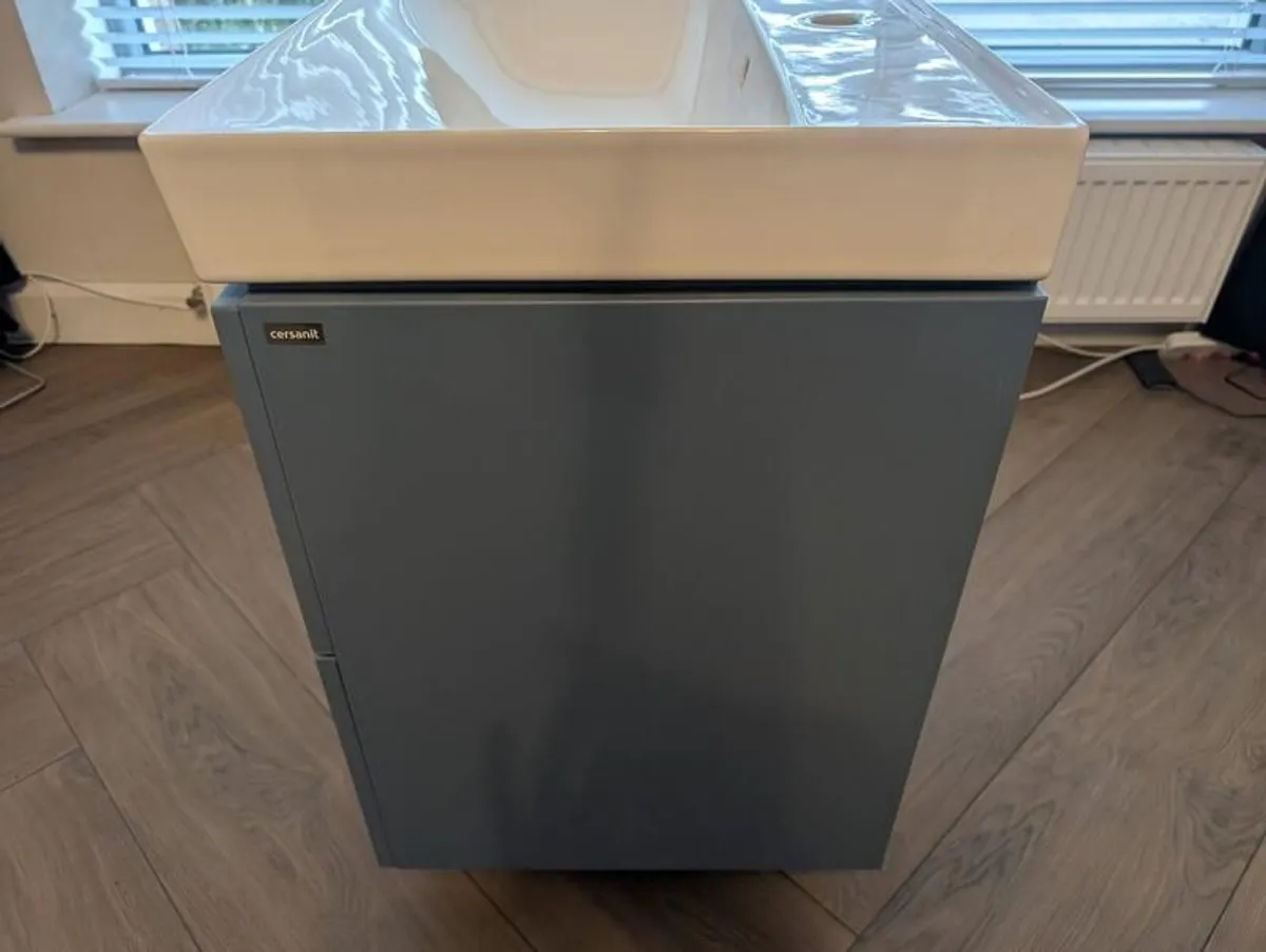Floating Bathroom Sink - Larca 600 Basin & Wall unit - Image 3