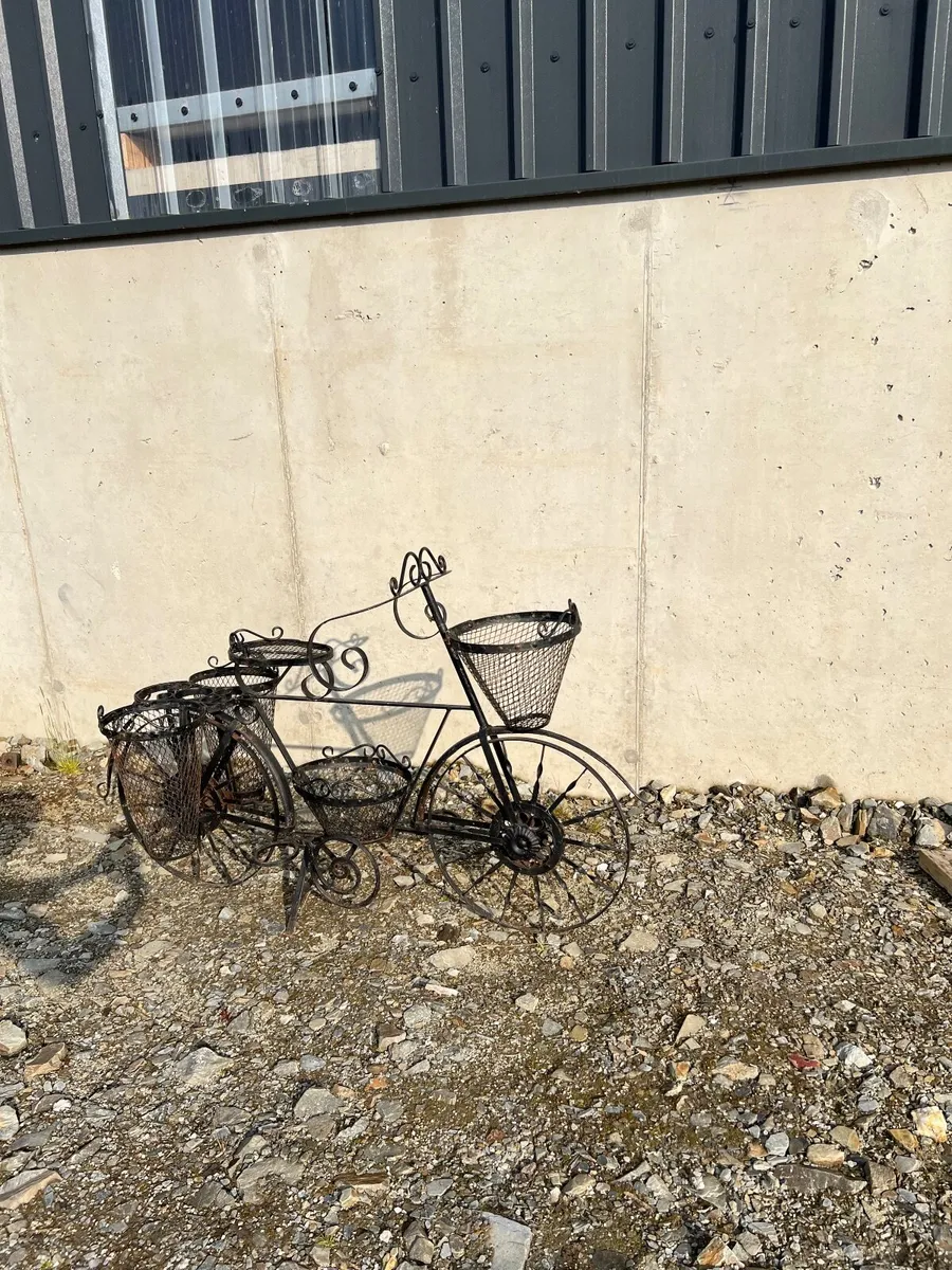 Ornamental garden bicycle - Image 2