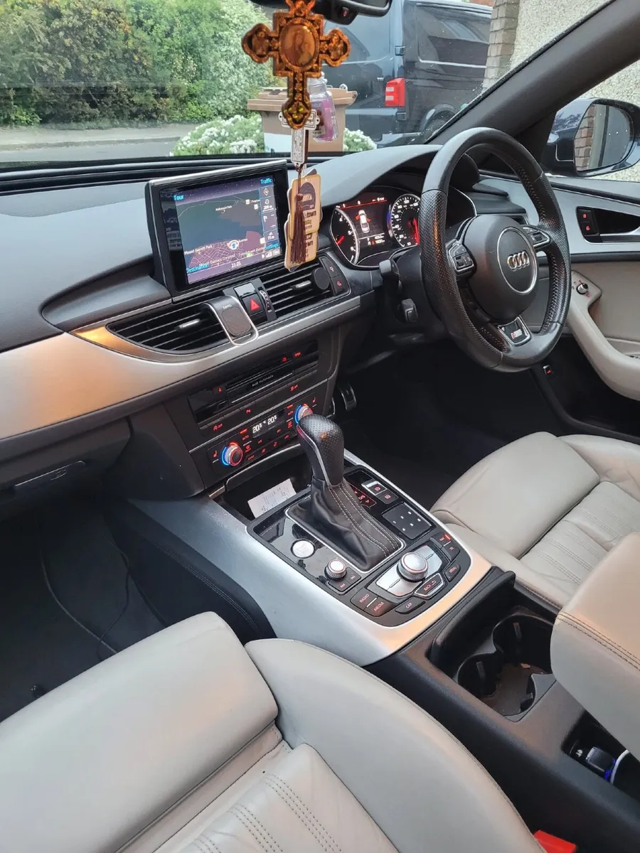 Audi A6 2015 - Image 3
