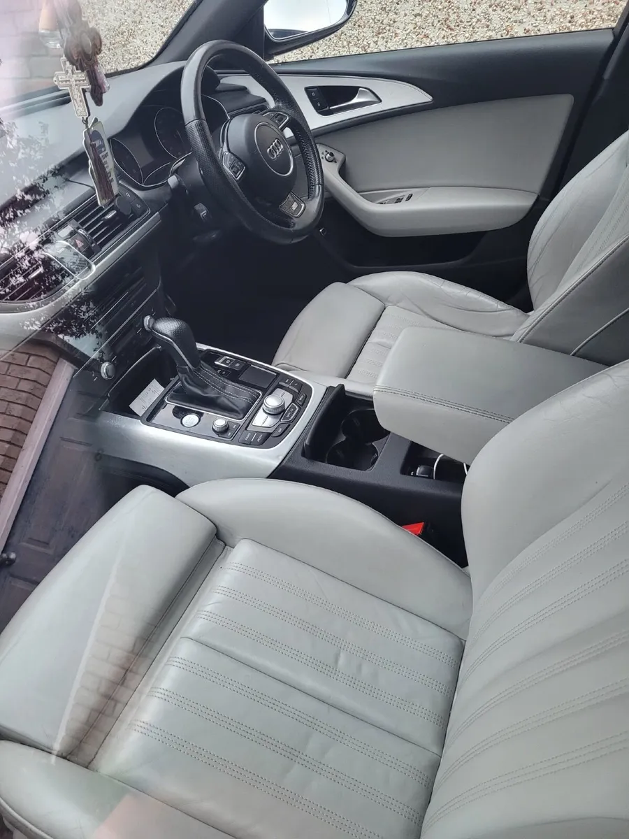 Audi A6 2015 - Image 4