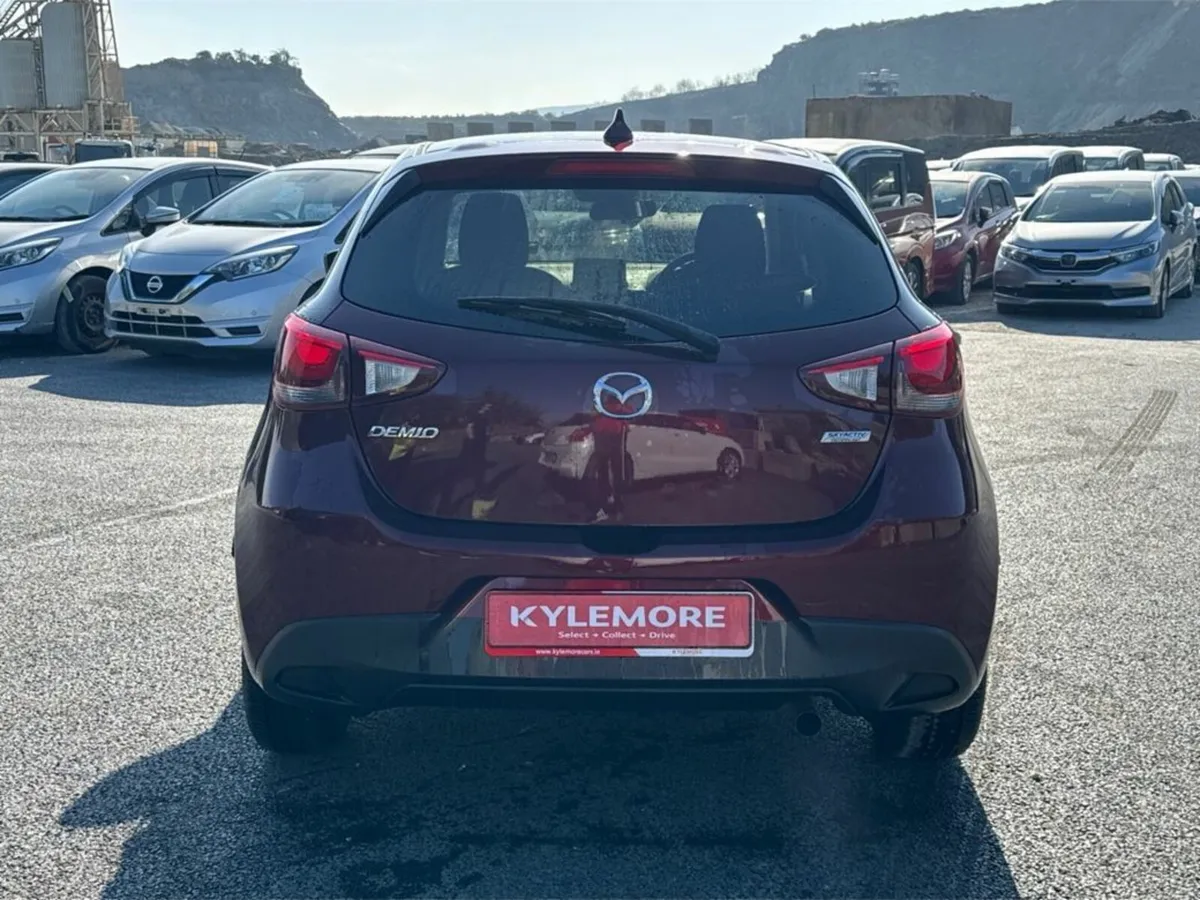 Mazda Demio 1.3 AUTOMATIC - Image 4