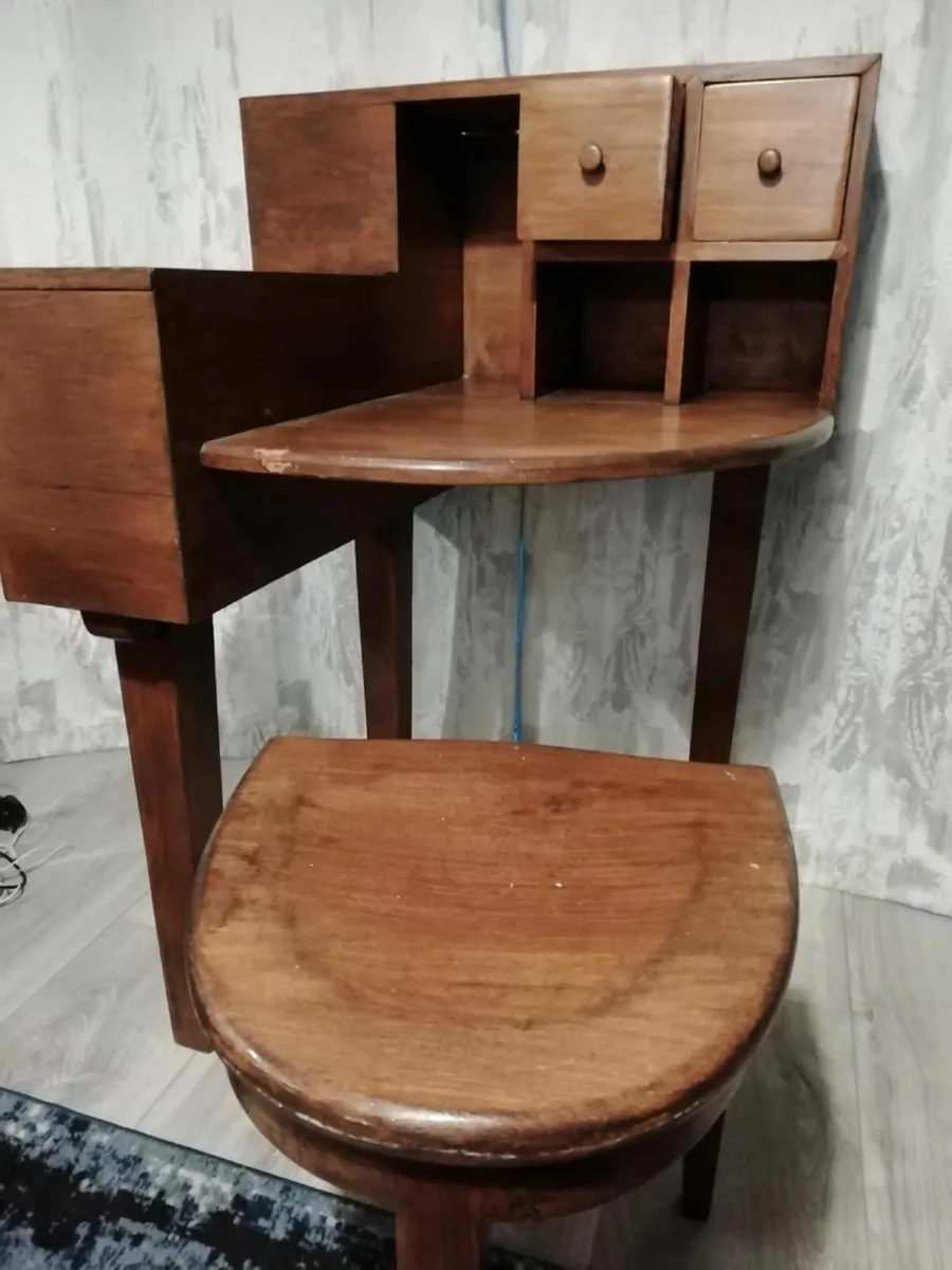 Desk - Image 2