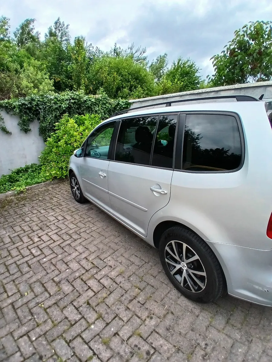 Volkswagen Touran 2010 Diesel 1,6 - Image 3