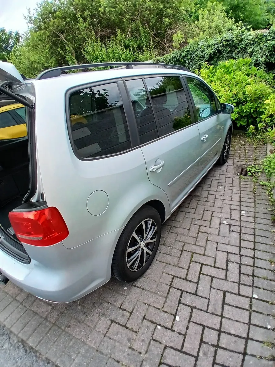 Volkswagen Touran 2010 Diesel 1,6 - Image 4