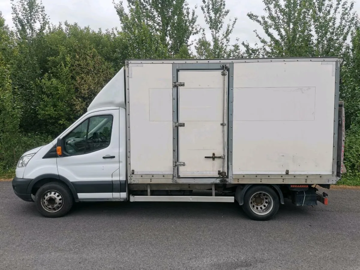 Ford Transit Box Body with Tail-lift - Image 4