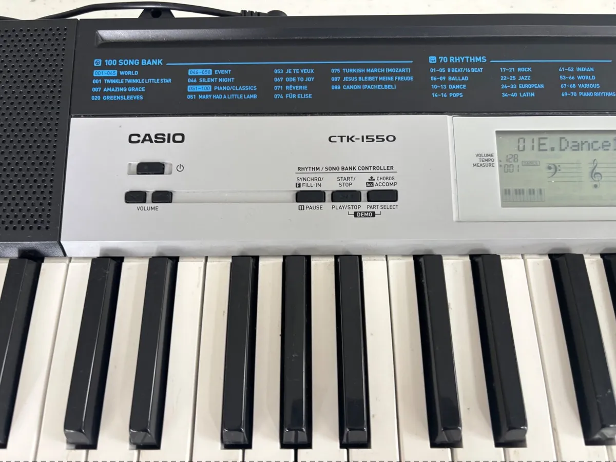 Casio electric keyboard with stand - Image 3