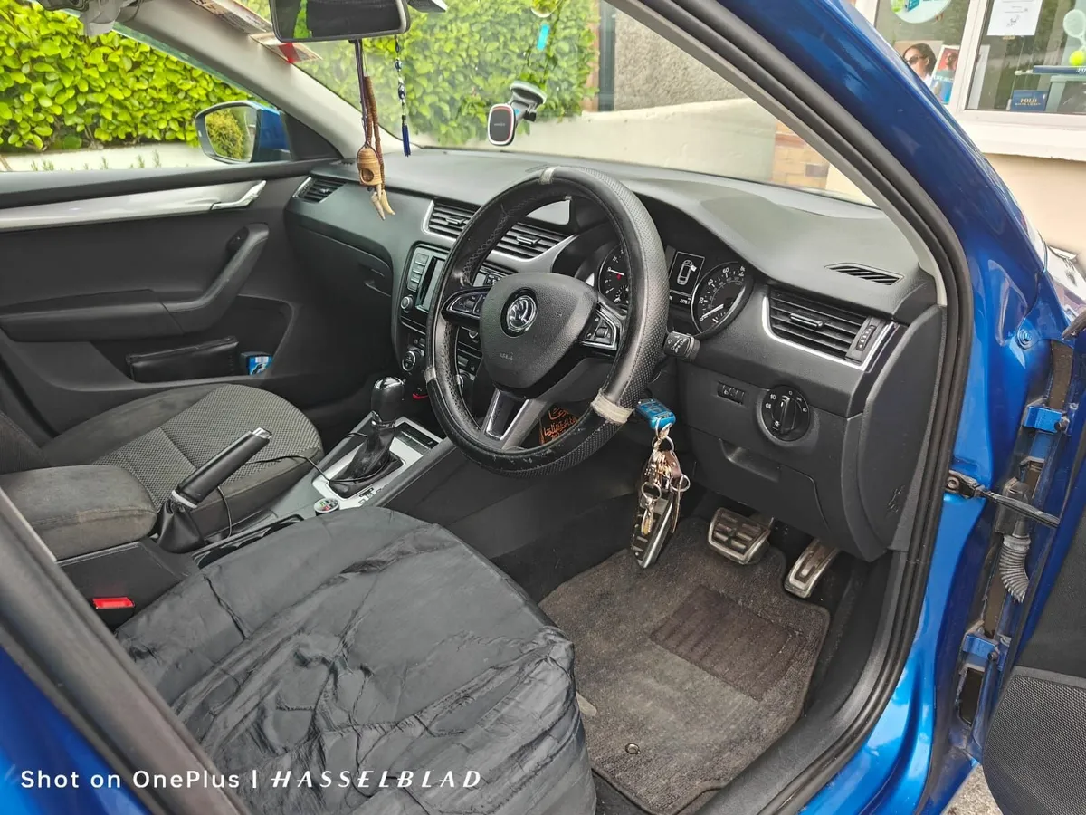 Skoda Octavia 2016 AUTOMATIC DSG - Image 4