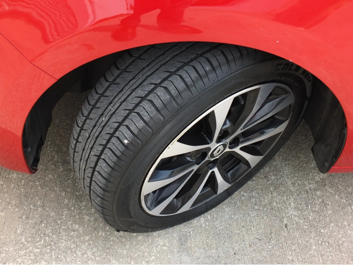 Renault Clio - Image 3