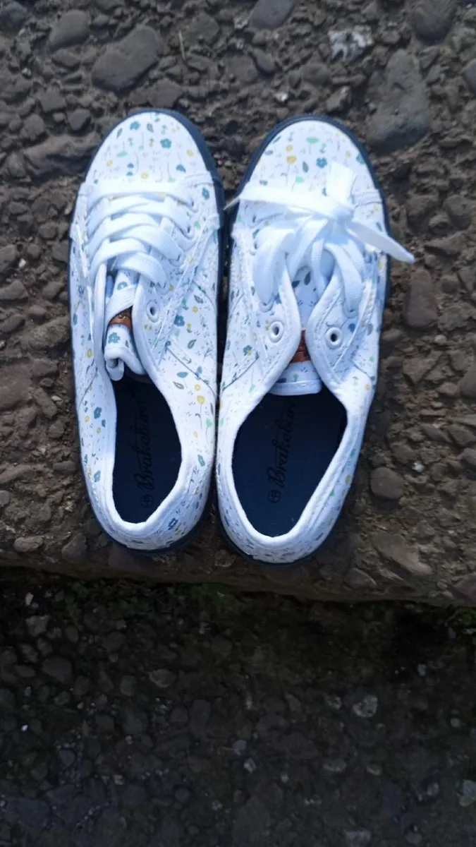 Brakeburn trainers - Image 1