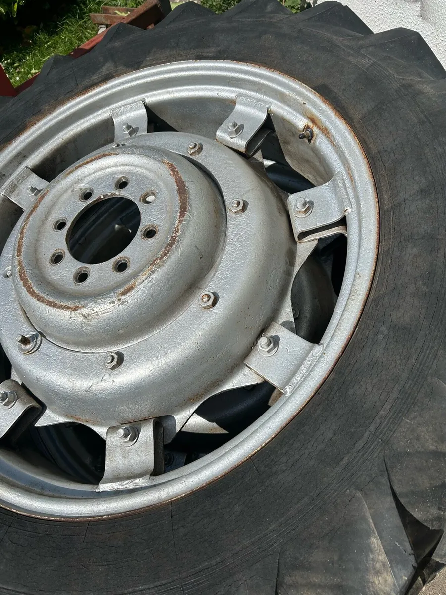 Massey Ferguson wheels - Image 1
