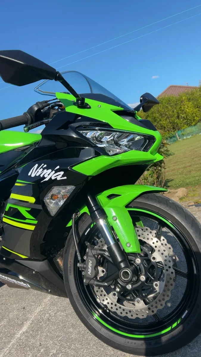 Kawasaki ZX636R - Image 1