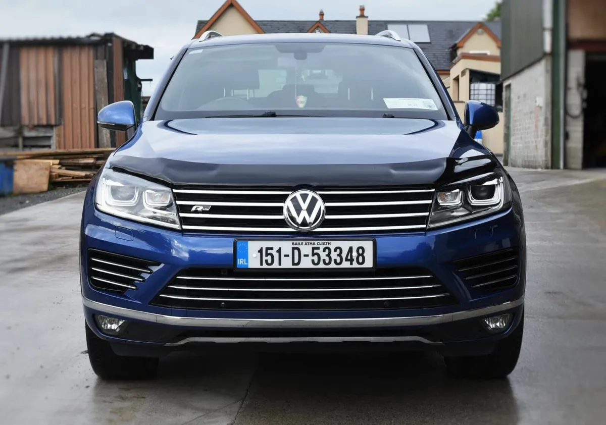 Volkswagen Touareg 2015 RLine 3.0L TDI V6 262HP - Image 2