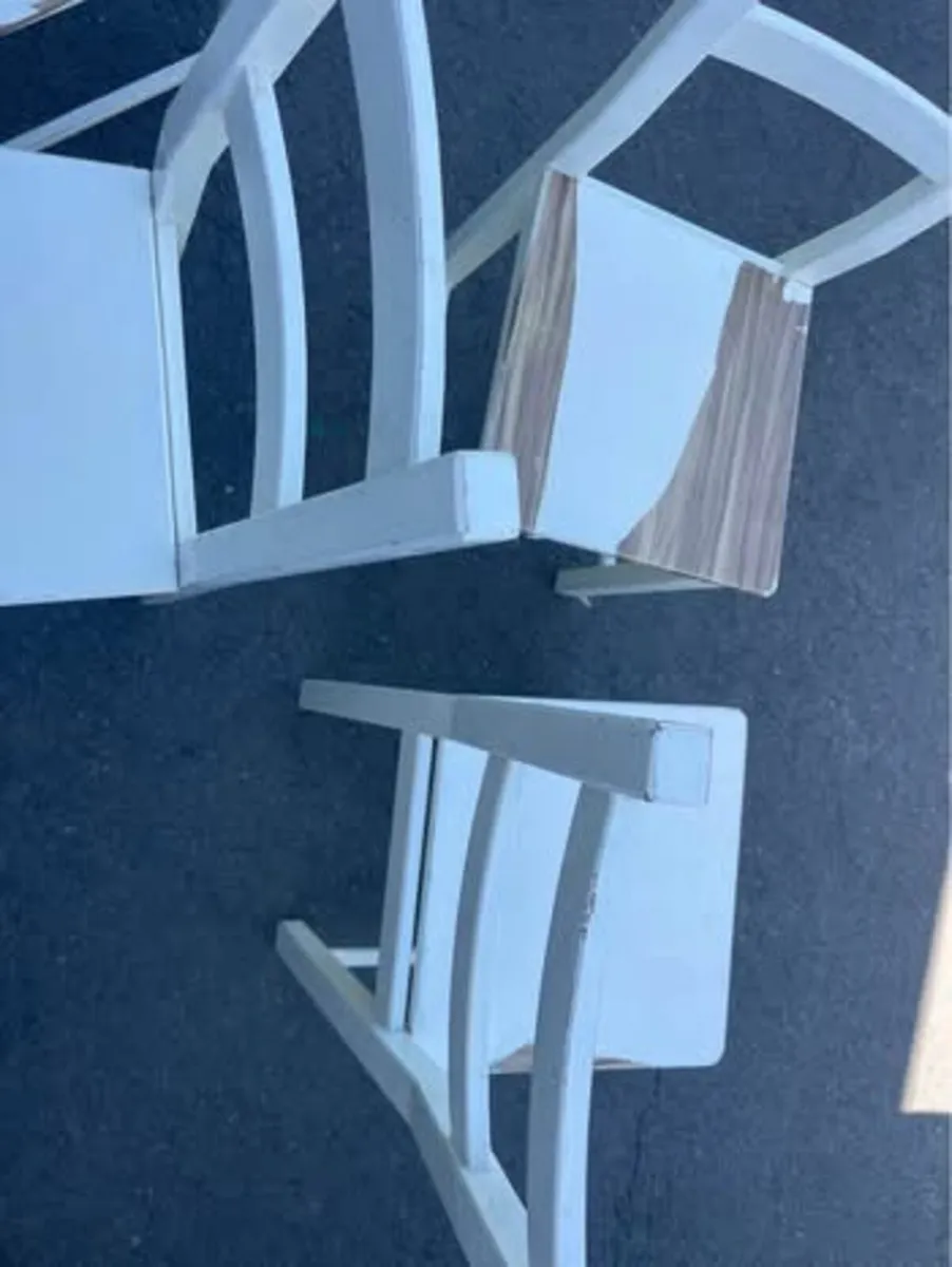 4 dining chairs - Image 3