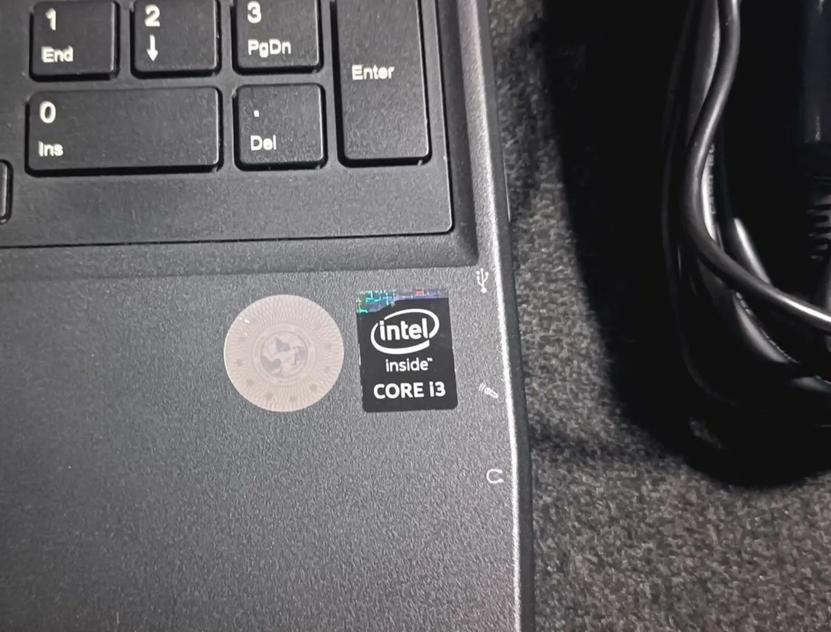 Fujitsu A514 I3 15.6" Windows 11 Laptop - Image 3