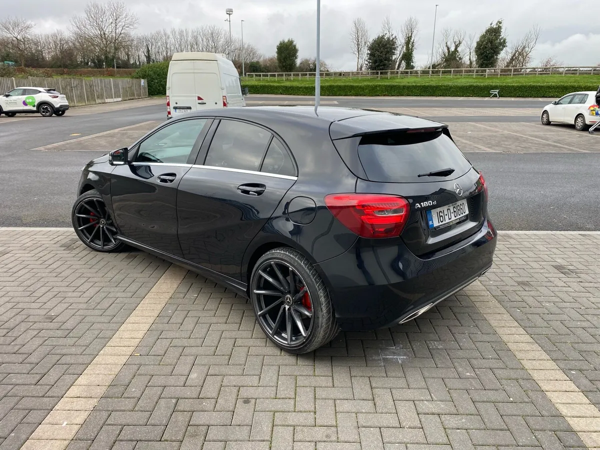 Automatic 2016 Mercedes A-class 1.5 Diesel - Image 4
