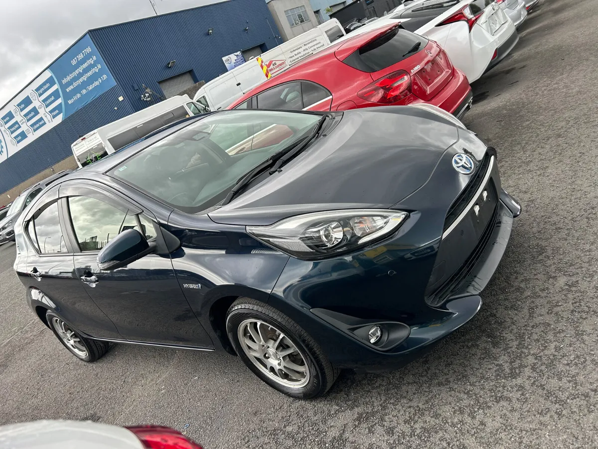 Toyota Aqua high specs Leather seats - Image 2