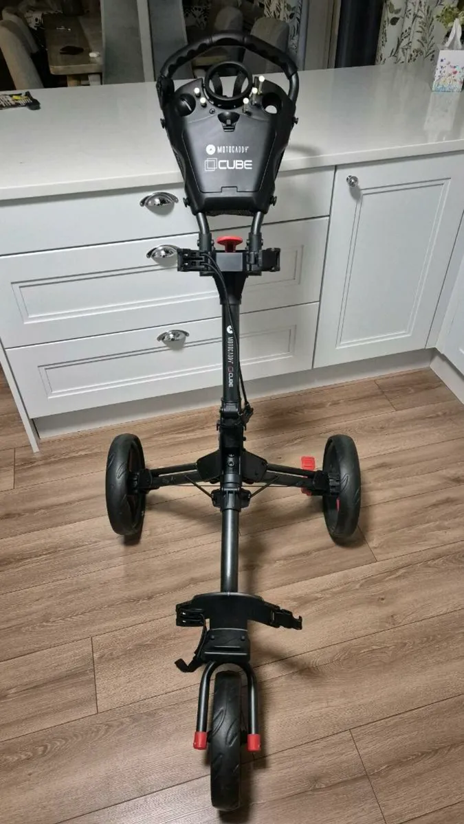 Motocaddy Cube Push Trolley

2021 - Image 1