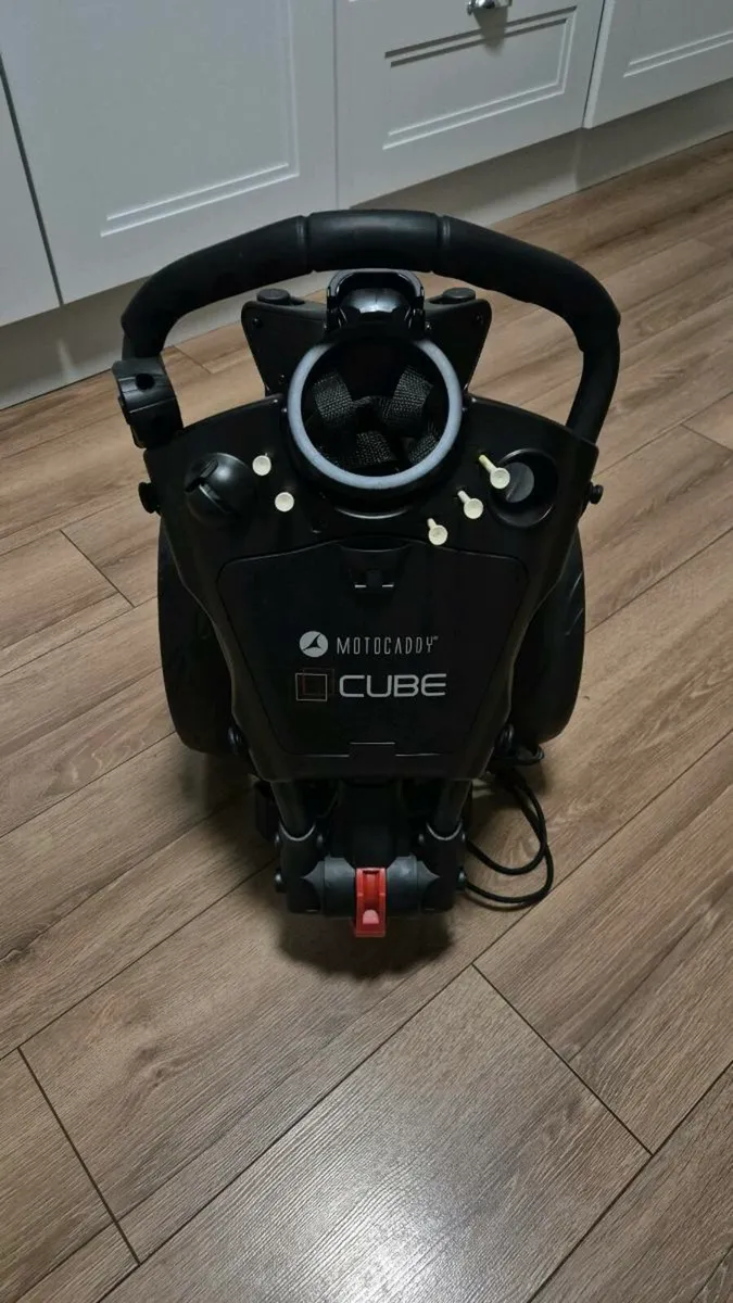 Motocaddy Cube Push Trolley

2021 - Image 2
