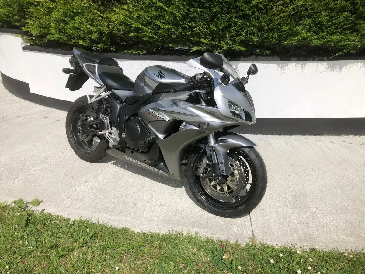 Honda fireblade 1000cc - Image 3